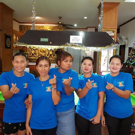 Hotel Andaman Sea Patong Esterno foto