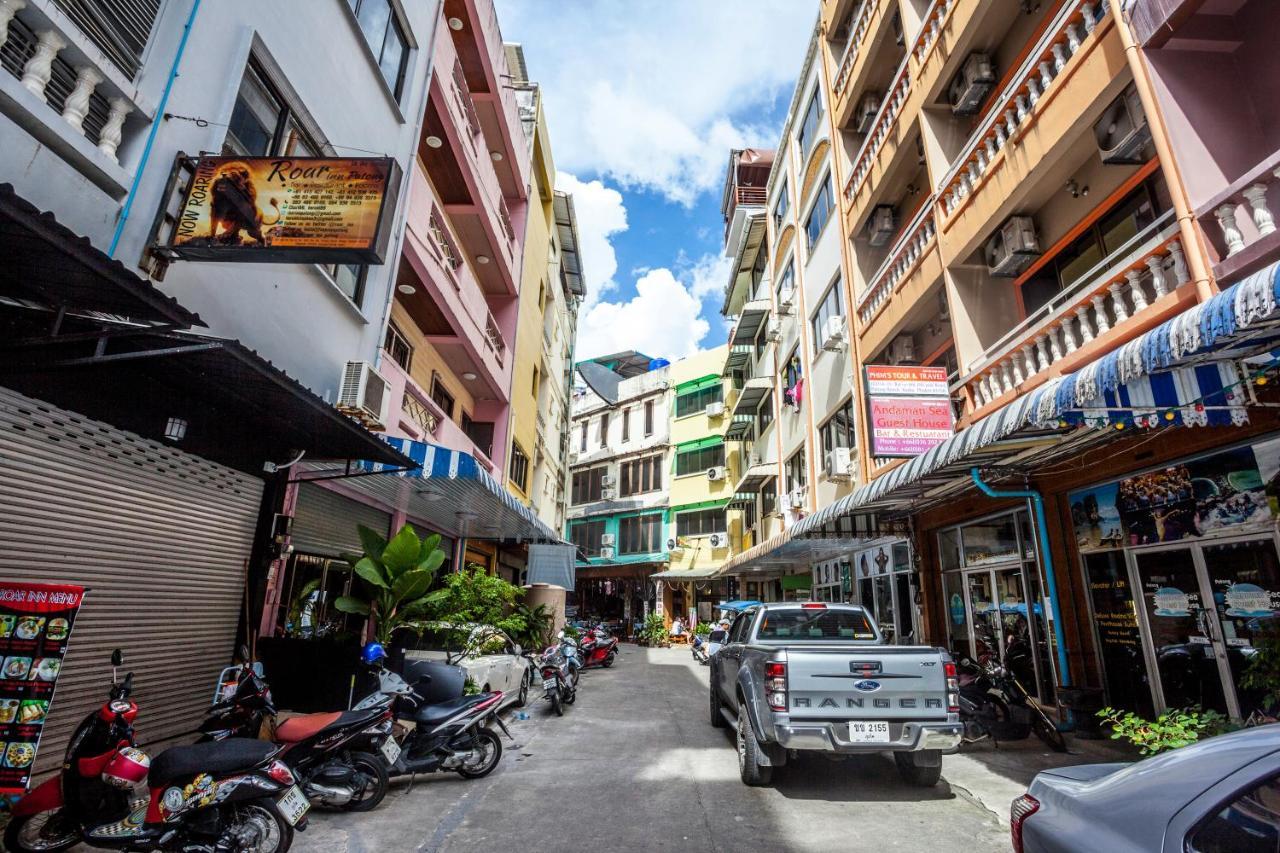Hotel Andaman Sea Patong Esterno foto